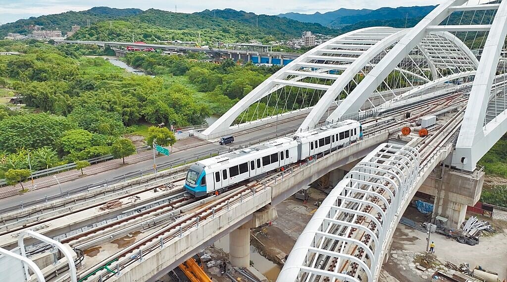 捷運三鶯線列車日前完成主線LB04站至LB06站動態測試。（新北捷運局提供／呂健豪新北傳真）
