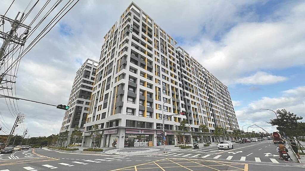 昌益在二重生活圈的造鎮，已形成自成一格的新興商圈。 圖／永慶不動產新竹星都滙加盟店提供
