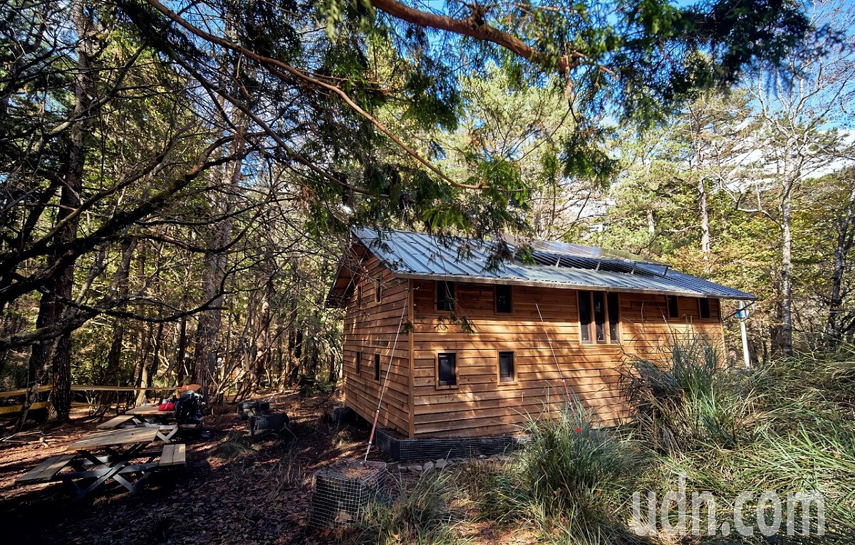 中橫大辣屏風山山屋。圖／太管處提供