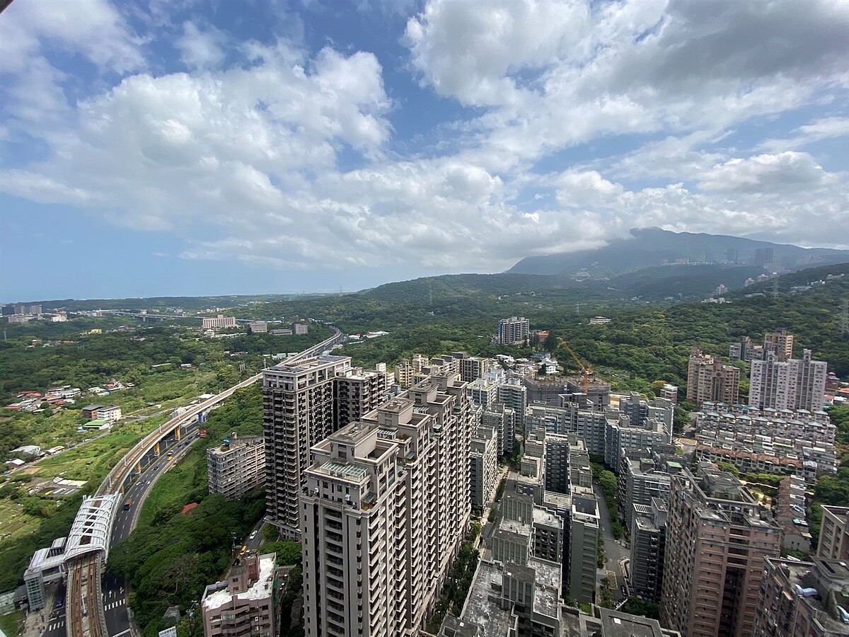 近1年實價登錄資料顯示，新北市淡水區還有機會以千萬元的總價買到3房的大樓住宅。圖／永慶房產集團提供