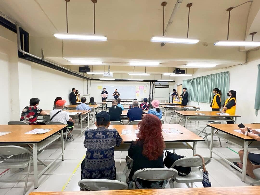 萬安里防詐騙講座。（圖／新莊樂生活Ｘ有你有我）