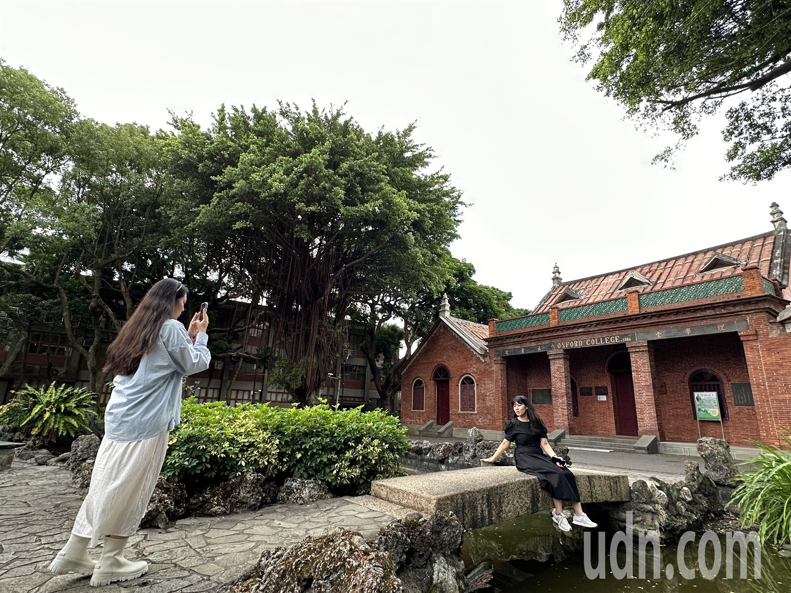 新北市淡水區是許多戲劇劇組取景熱點，透過戲劇的擴散力，也讓更多人看到淡水之美。記者王慧瑛／攝影 