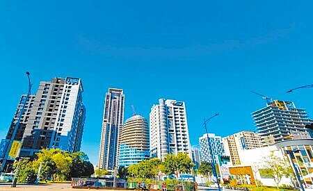 興富發有意將位於新莊副都心的土地,規畫為微型商辦案。圖為新莊副都心。(王莫昀攝)