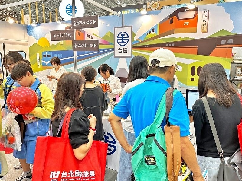 台鐵便當熱銷,從1日旅展開展到今天,已售出逾3000個,成為會場熱賣王。(圖/摘自台鐵官網)
