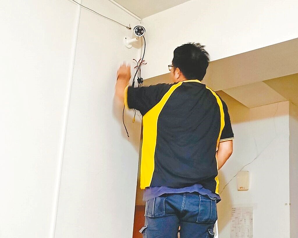 兒虐事件頻傳,台南市政府自今年起免費提供居家托育人員(保母)裝設監視器。圖/台南市政府社會局提供