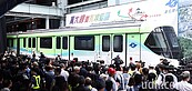 萬大線首列電聯車亮相　雙北全面提升捷運安全措施