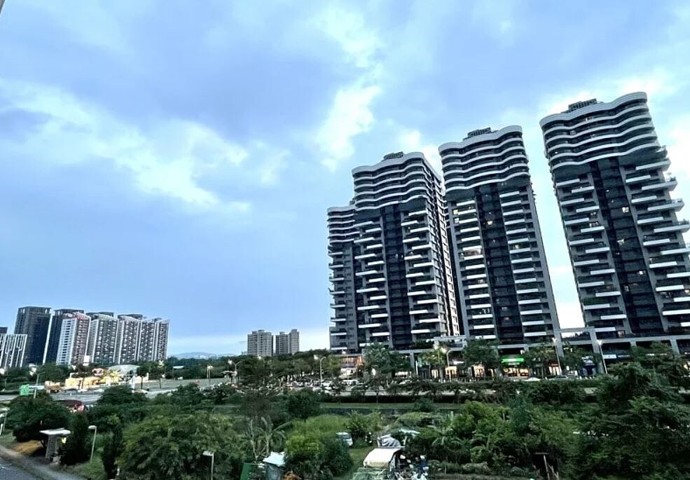 橋頭區近一年每坪單價從20.7萬元上揚至26.7萬元,年漲近三成。照片/台灣房屋集團趨勢中心提供