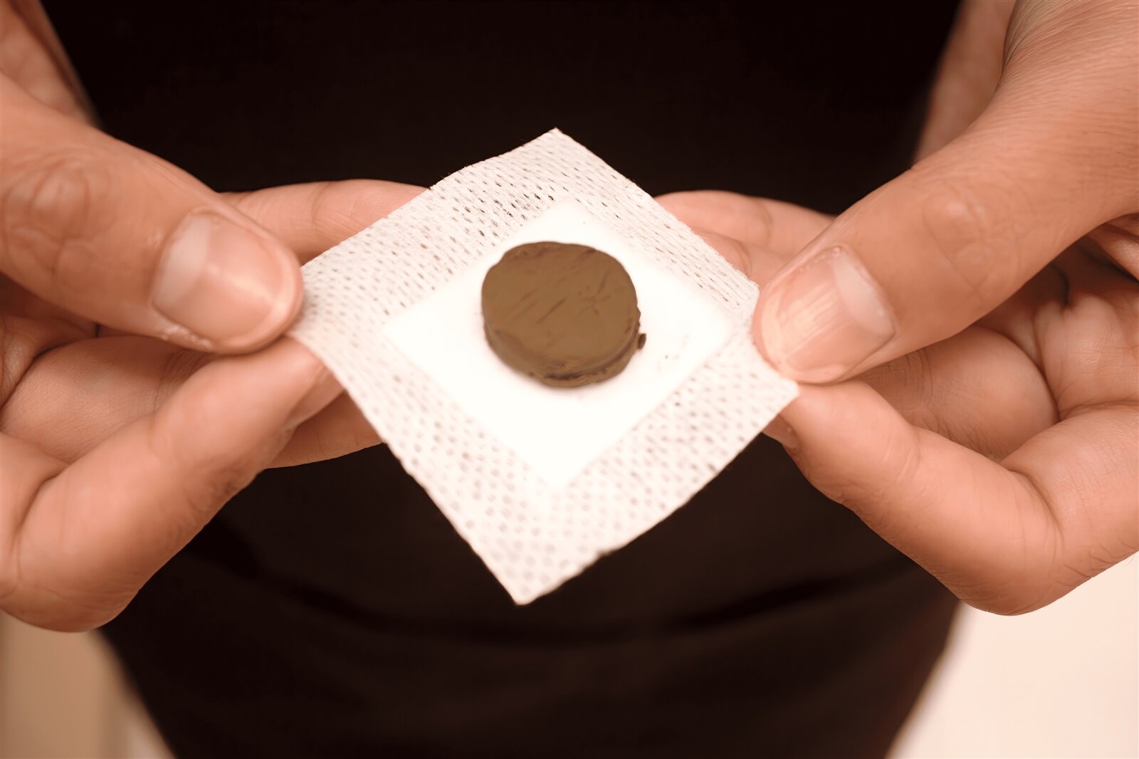 冬季敷貼三九貼,有助調理虛寒體質、提升免疫力。圖:風澤中醫提供