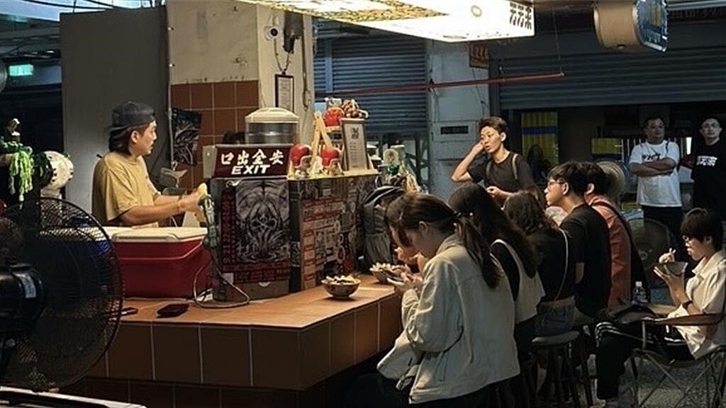 台南是美食之都,市府經發局近年輔導傳統市場攤商轉型,包含推動夜間食堂風潮,讓夜貓族晚上也能到市場覓食。(台南市政府經發局提供/張毓翎台南傳真)