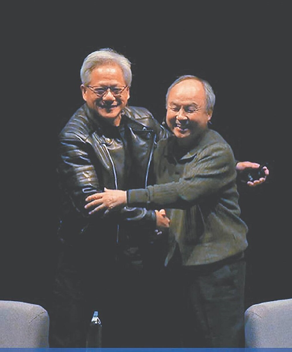 輝達創辦人黃仁勳(左)與軟銀創辦人孫正義。圖/擷取自NVIDIA官網