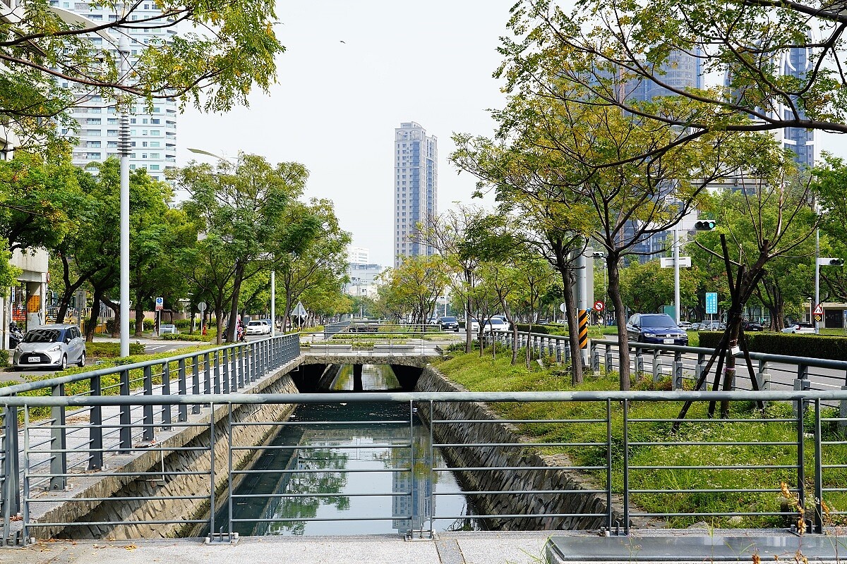 「民生大排」串連中央公園、國賓飯店和愛河等精華地段,最後匯流入愛河口。圖/業者提供