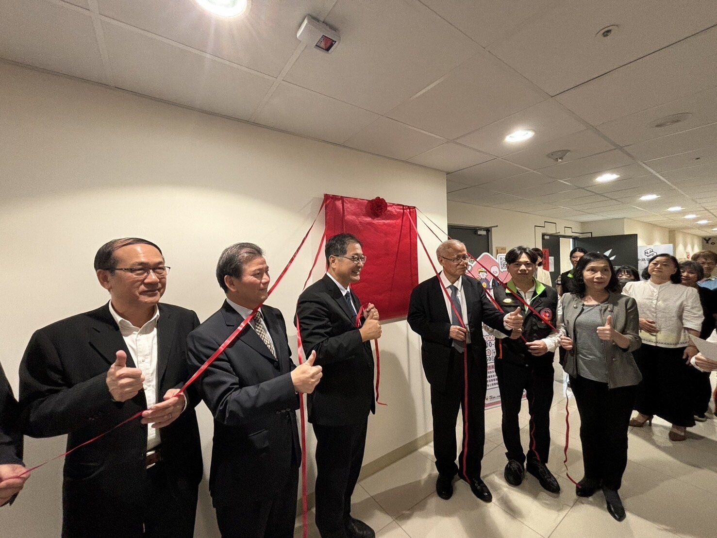 法務部長鄭銘謙親臨犯保桃園分會揭牌儀式。圖：桃檢提供