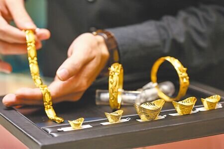 金價近2個月會在2500至2700美元波動。圖為黃金示意圖。(本報資料照片)
