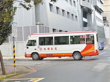 
全桃園市有795輛公車，明年將添購136輛電動公車汰舊換新。（蔡依珍攝）
