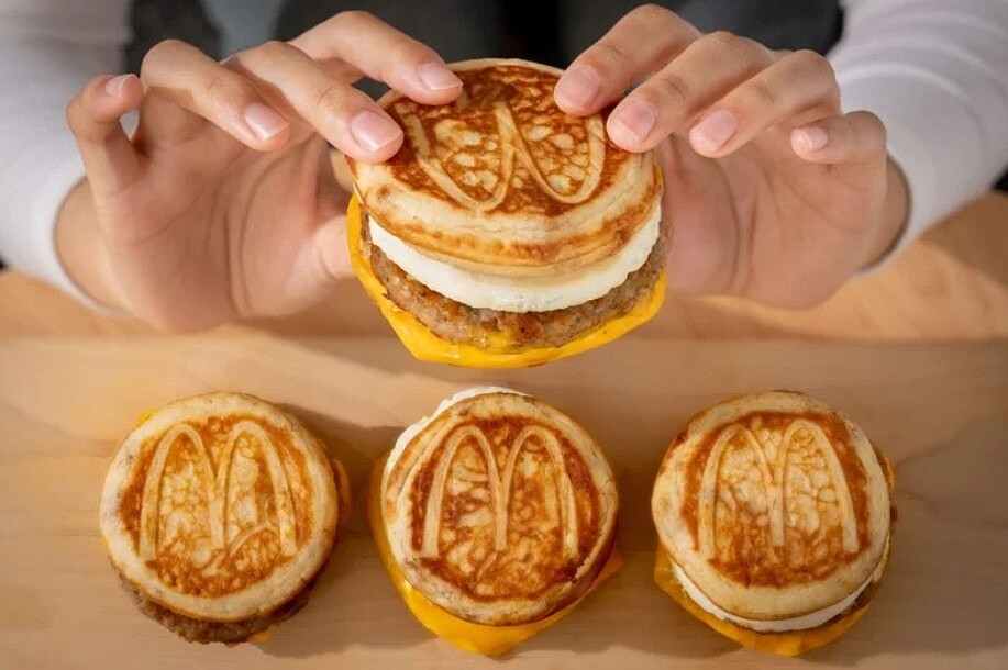 McGriddles「厚鬆餅堡系列」引起全台搶購熱潮。圖/麥當勞提供
