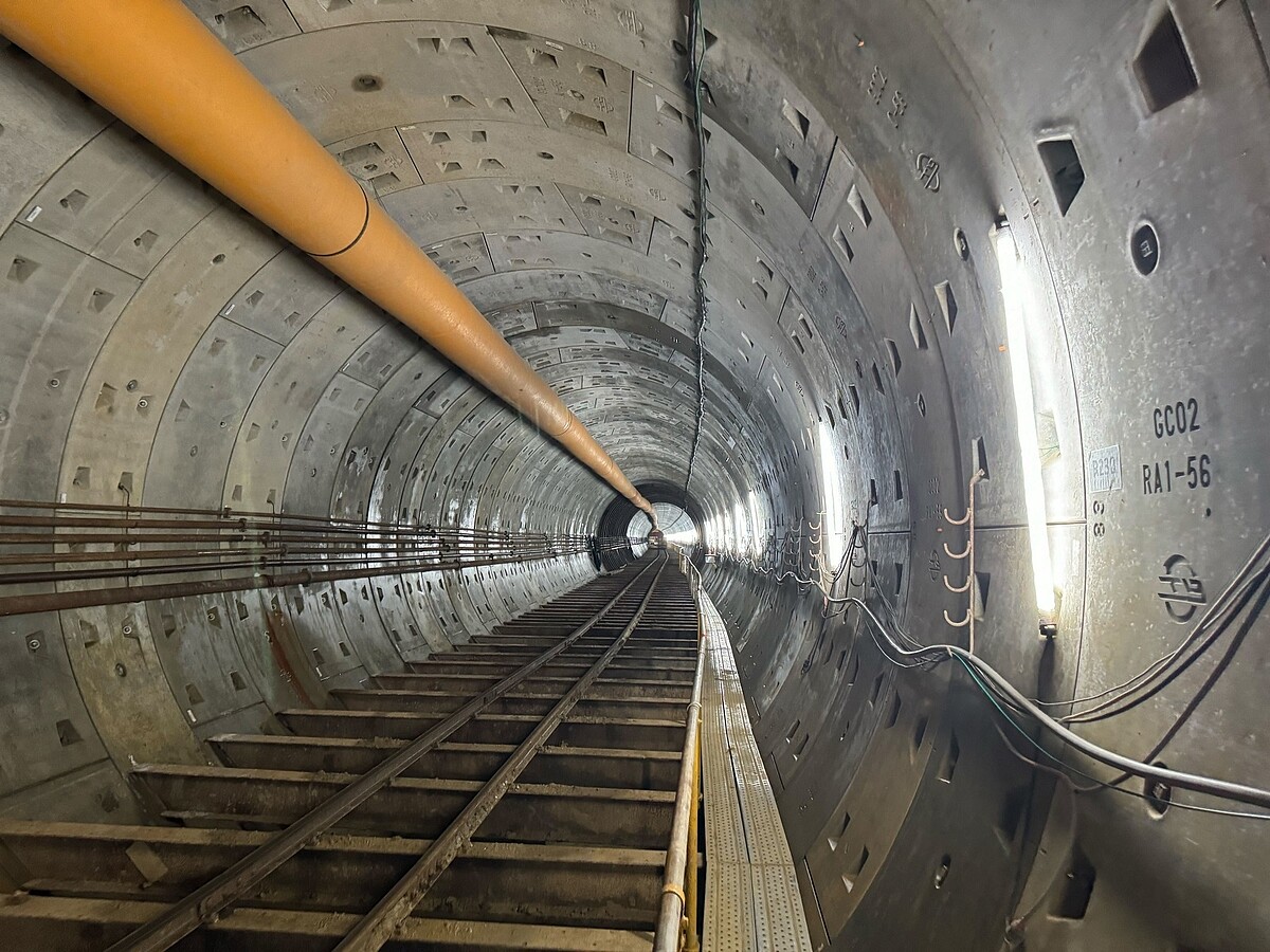 桃園捷運綠線八德區首條潛盾隧道貫通。圖／桃園市捷運工程局提供