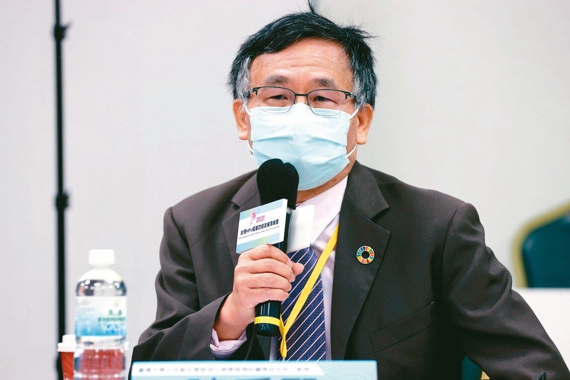 台大公衛學院流行病學及預防醫學研究所教授陳秀熙表示，超額死亡下降恐是「風雨前的寧靜」，入冬後流感、新冠病種病毒傳入台灣，恐再次造成超額死亡止跌回升。本報資料照片 