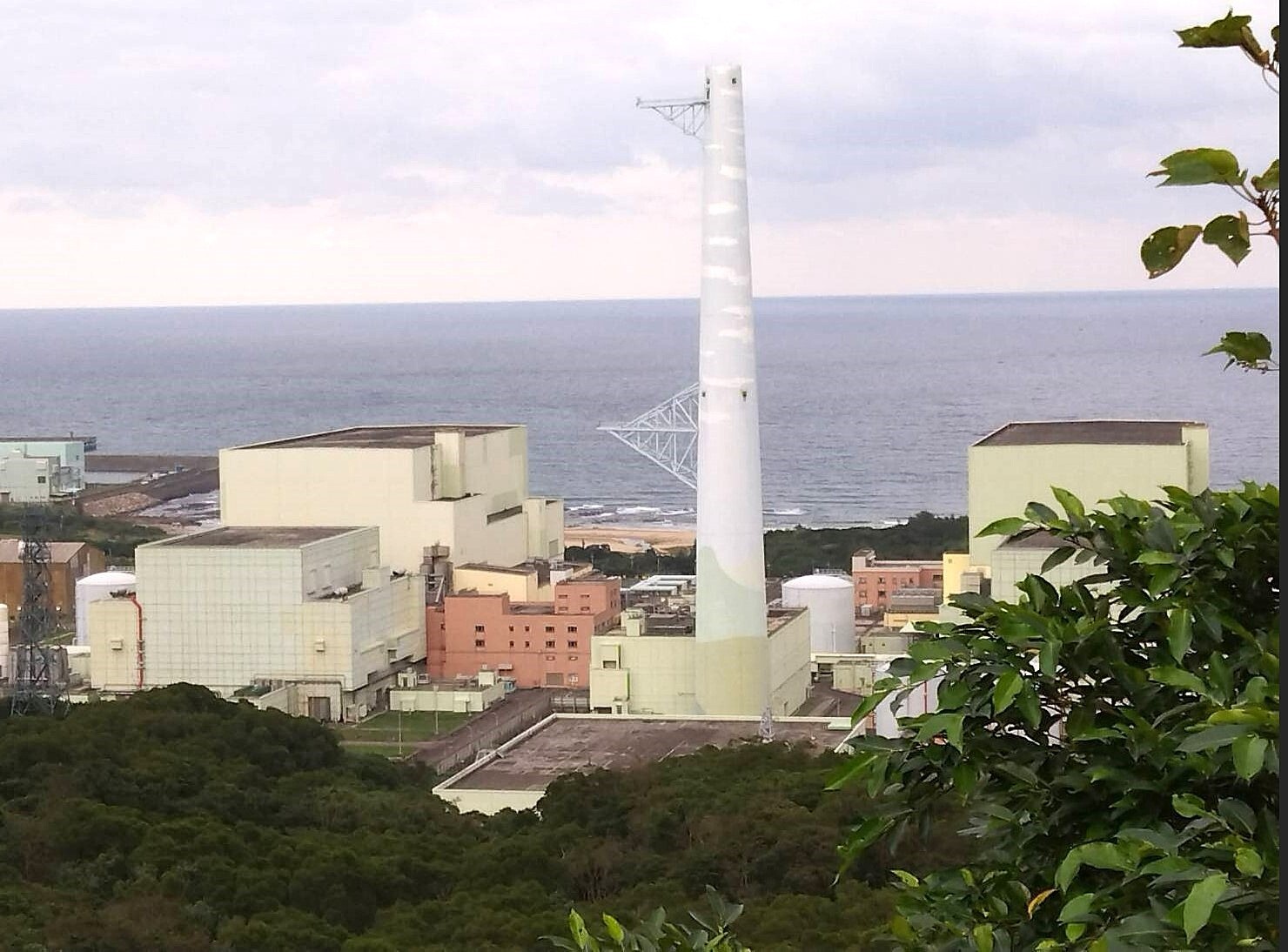 新北市貢寮居民多認為，核四不能一直封存下去，遙遙無期，將會嚴重影響當地的經濟發展。記者邱瑞杰／攝影 