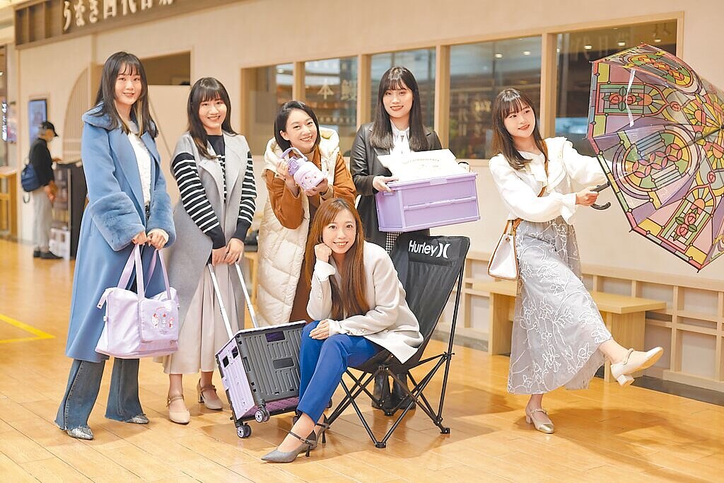 天母SOGO2024周年慶推出獨家3波三麗鷗系列來店禮。（SOGO提供）