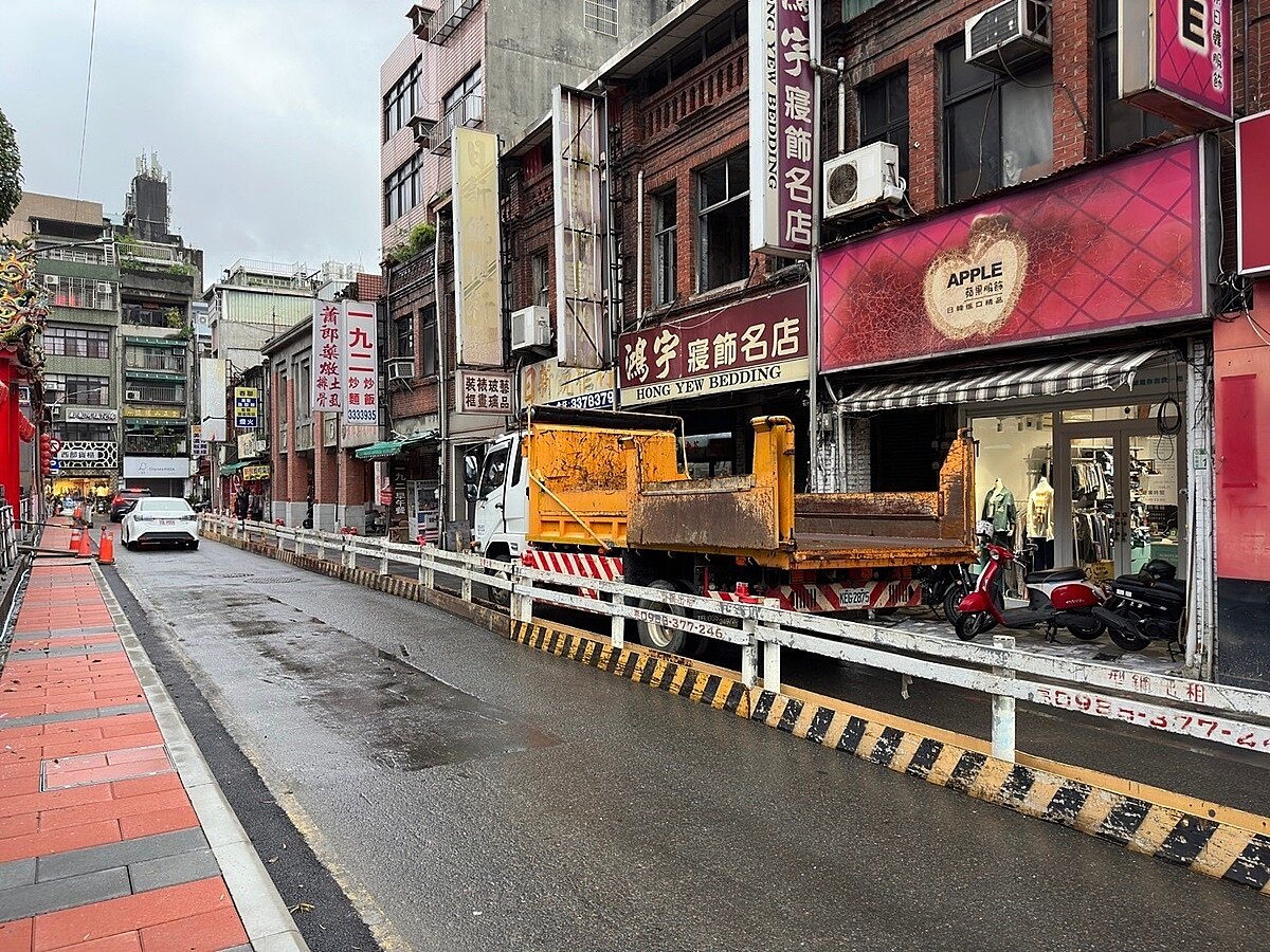 桃園市府從點到面洗刷桃園行人地獄、醜陋街景的惡名，將穩健的翻轉桃園舊市區街景。圖／桃園市都發局提供