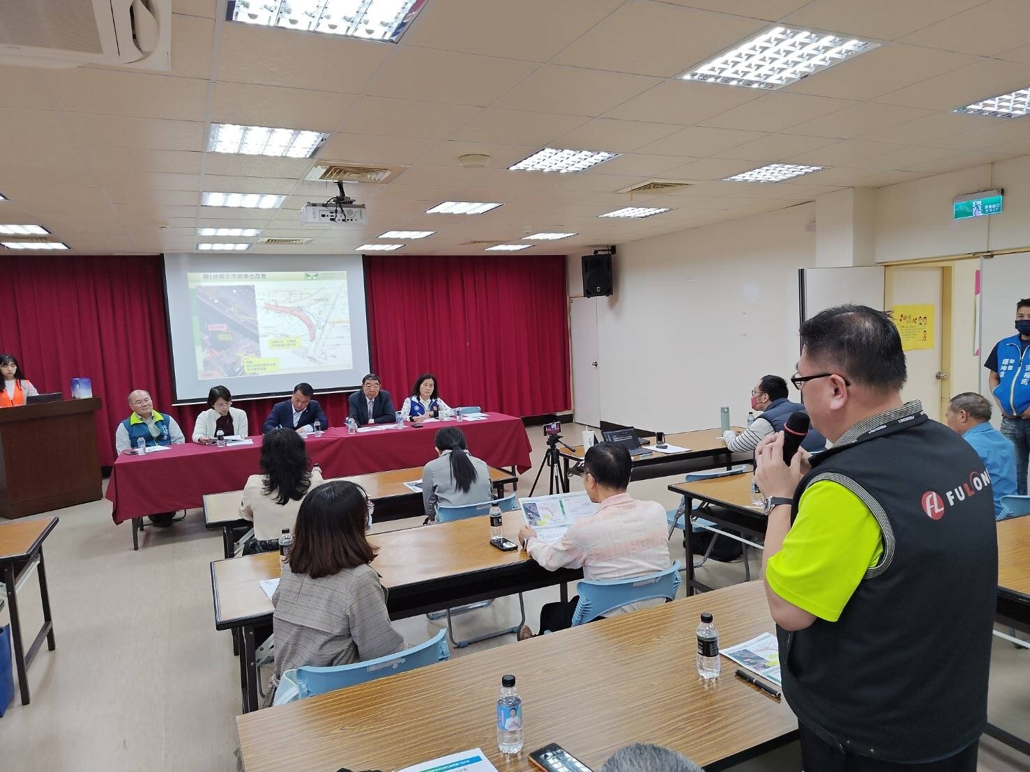 桃園市立法委員涂權吉，針對國道一號「楊梅交流道北出匝道」、「幼獅交流道南出匝道」改善工程舉辦兩場會勘、說明會。圖：涂權吉辦公室提供