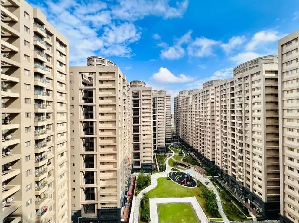 數據顯示，今年前三季住宅使照量創下2006年有統計資料以來新高。永慶房屋指出，未來幾年仍是使照高峰。房市示意圖／永慶房屋提供
