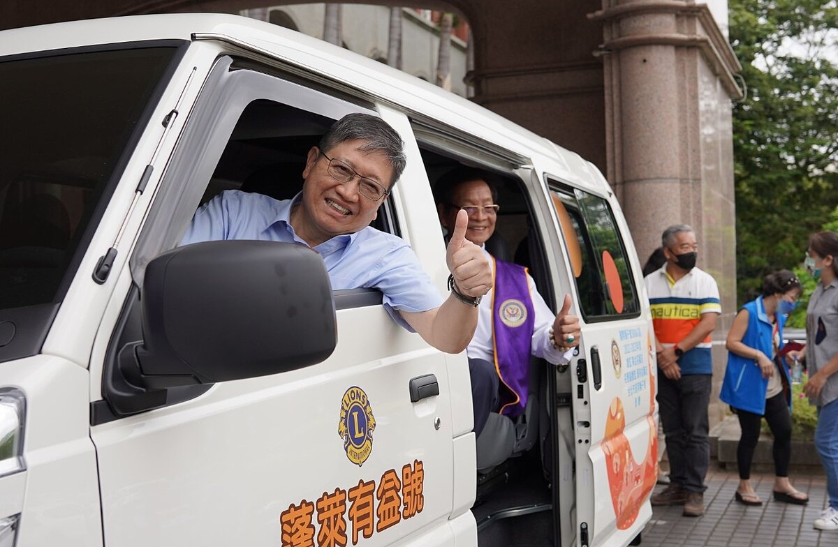 新竹縣長楊文科（前）強調，完備雙核心和路網再優化是新竹縣公共運輸兩大主軸。圖／縣府提供
