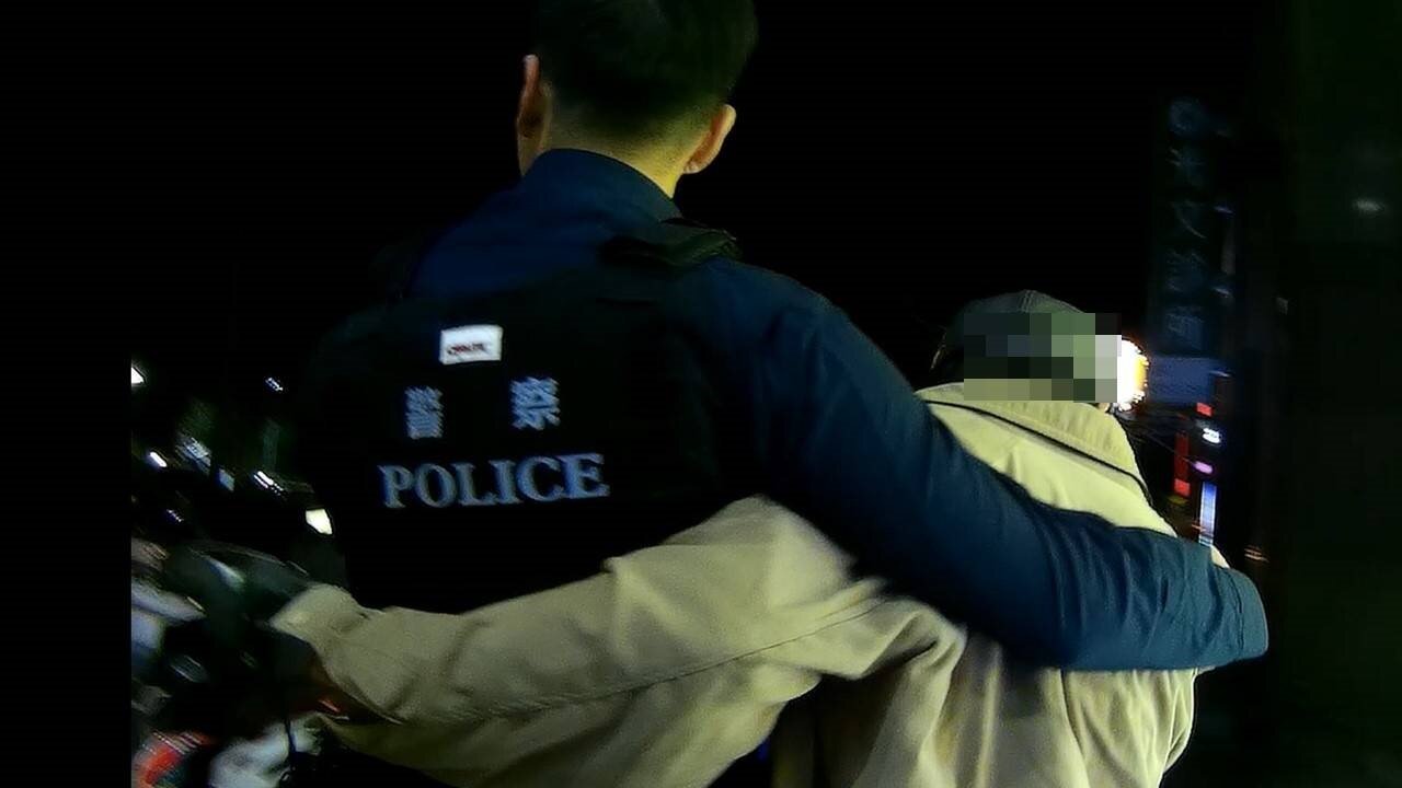 桃園警方將劉男帶返派出所休息,後續由家人接回家。圖:讀者提供