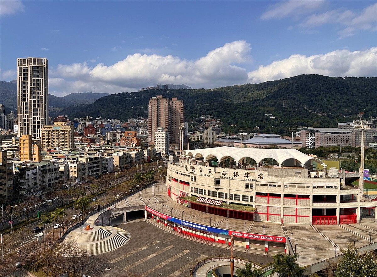 棒球狂熱!盤點全台七大球場宅「統一獅、台鋼雄鷹」主場威 最高漲近2成 永慶房產集團指出天母獨特的生活氛圍,成為許多高資產族群的首選之地,房價有所支撐,帶動天母棒球場近一年房價漲幅7%以上。房市示意圖/永慶房產集團提供