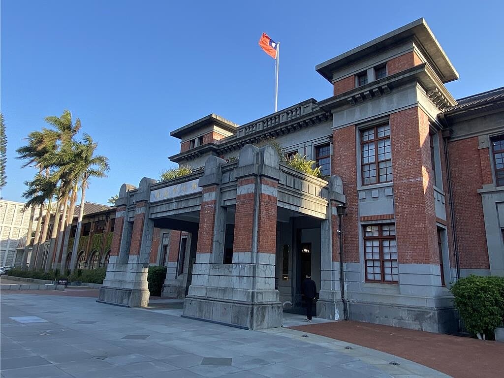 新竹市殯葬管理所也傳出霸凌羅生門,市議員田雅芳要求市府說清楚講明白,市府則表示相關陳情均已列管追蹤。圖/中國時報記者陳育賢攝