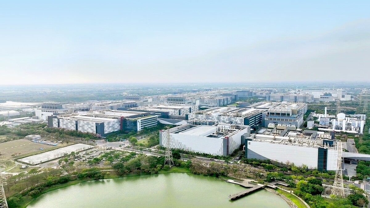 台積電、美光雙重利多加碼投資台南,帶動大台南躍升科技重鎮,吸引許多科技新貴爭相入主台積概念宅,泰嘉開發和清景麟集團也推出蹶絕版單價2字頭建案。