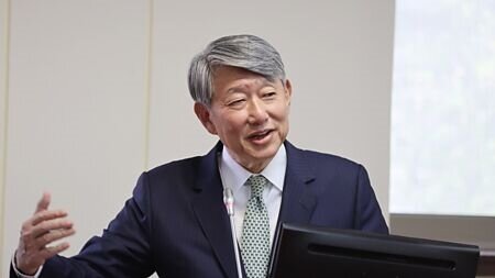 川普將對中加墨加徵關稅,引起各部會高度重視,經濟部長郭智輝表示,電子製造服務業會比較緊張。圖∕姚志平