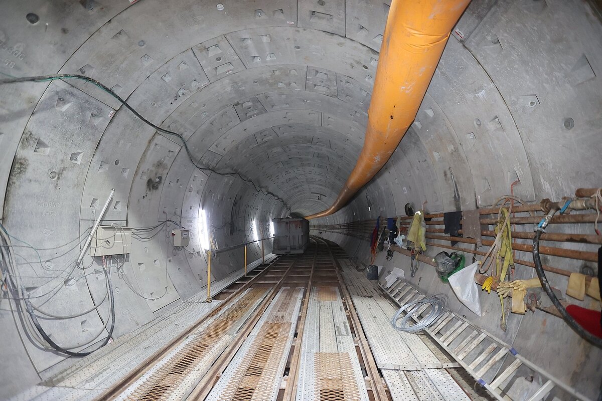 中工及大豐營造聯合承攬「捷運信義線東延段」潛盾隧道工程,遭議員質疑因潛盾隧道挖歪,導致工程展延。圖/聯合報系資料照