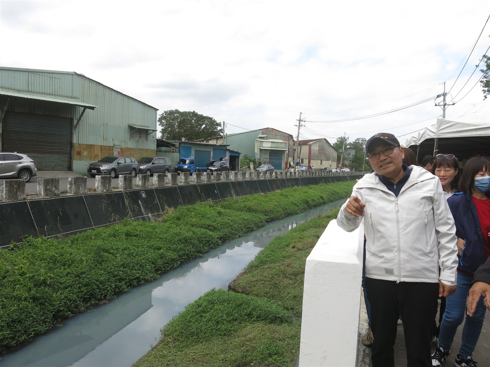 新北市長侯友宜昨視察新北蘆洲水湳溝，表示接管補助從20幾億砍到剩8億，希望中央能提升。圖／報系資料照 