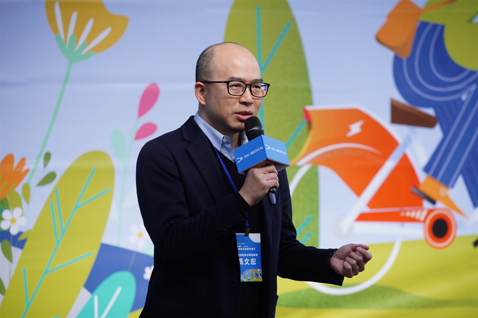 馮文宏說,積極推動節能減碳就是希望能夠把歐洲這樣積極於全球永續的這個這個概念,在臺灣也能夠持續地去發展。圖:李春台攝