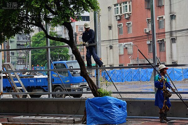 有網友表示，在台北開出50K的高薪還是請不到人，懷疑是否南部人較耐操。(好房News記者 陳韋帆/攝影)