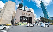 北市府設充電樁　議員憂法規闕漏