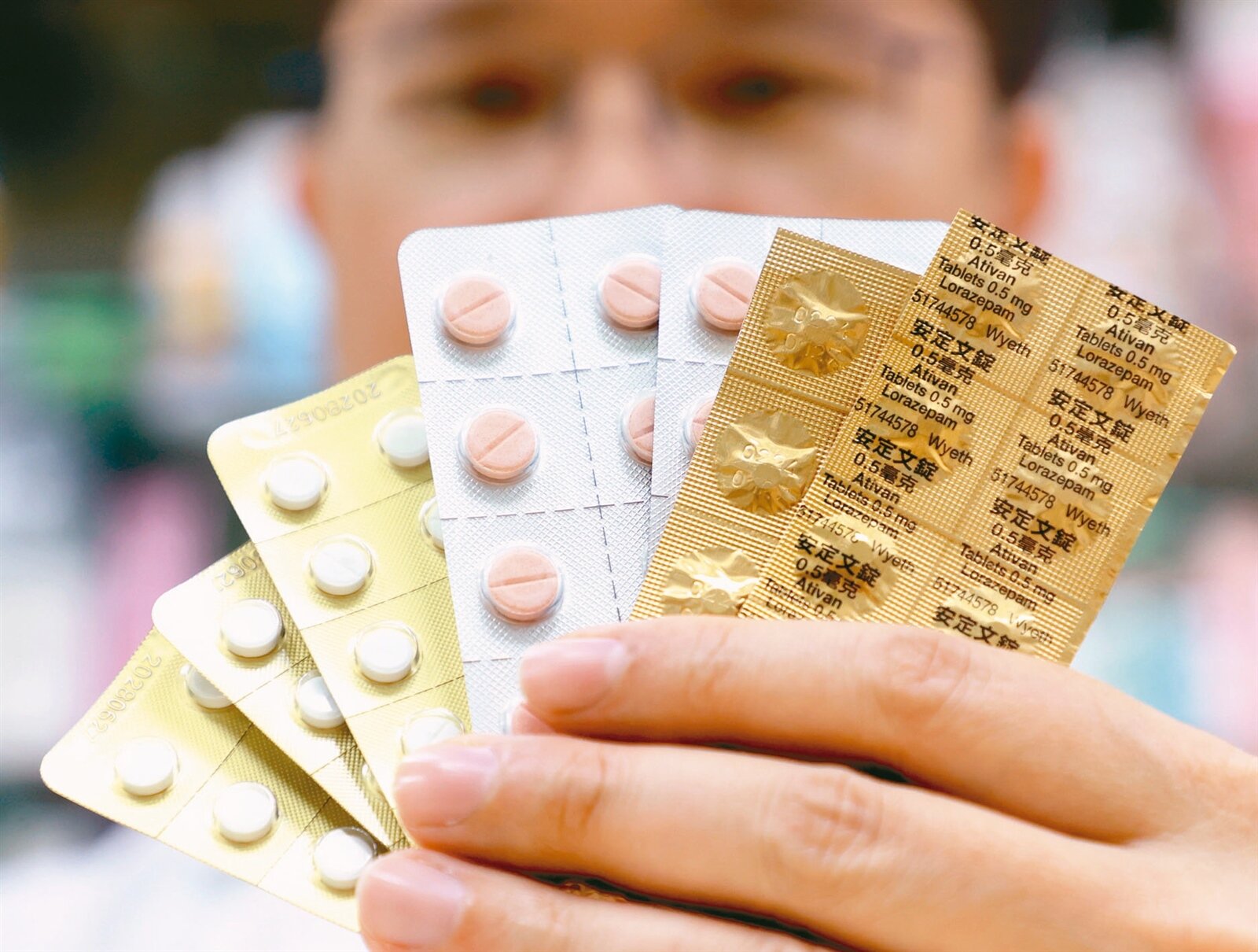 失眠、壓力沉重,國人使用鎮靜安眠藥品、抗焦慮藥物數量逐年增加,去年全台共開立十一億六七二五萬顆,申報使用人數高達二百萬。記者林澔一/攝影