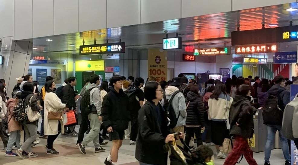 環狀線復駛，運量超越去年日均運量。圖／新北捷運公司提供
