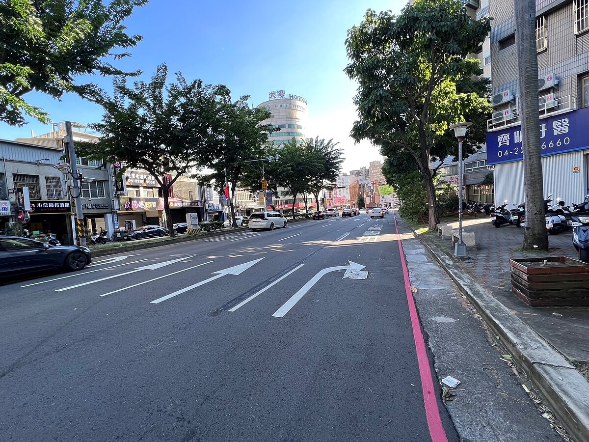 中清五權路口車流量大,市府通盤檢討後,透過多項改善改善作為提升路口安全與效率。圖/台中市交通局提供