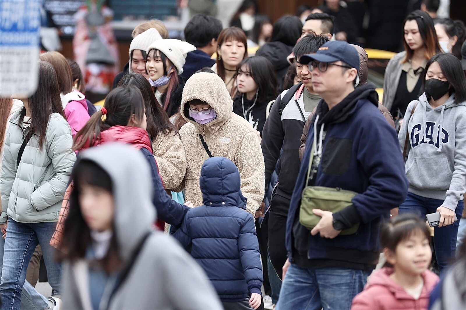 大陸冷氣團南下，愈晚愈寒冷。本報資料照片 