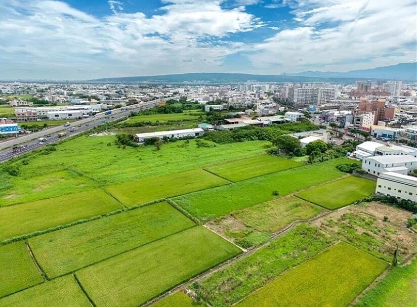 高速公路彰化交流道附近特定區通盤檢討案,縣府規畫在區內的體育場、館預定地興建大巨蛋。圖/縣府提供