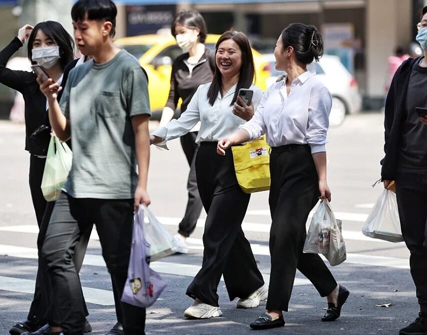 根據主計總處最新公布的2023年家庭收支調查,去年全體家庭儲蓄平均新台幣27.5萬元,創歷史新高。圖/聯合報資料照片