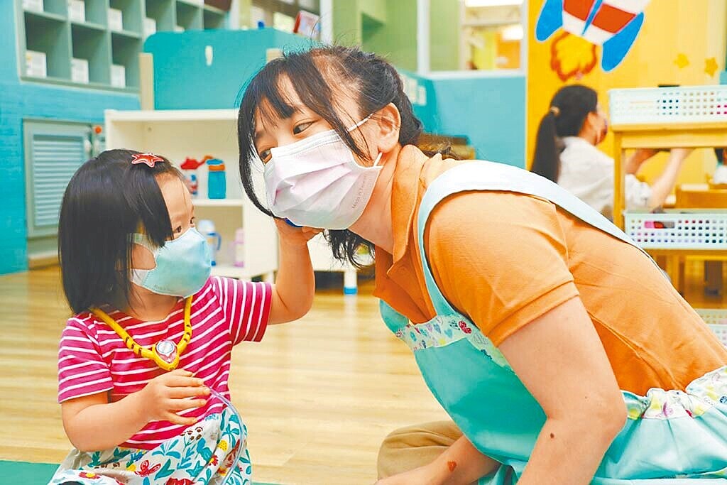 《兒童及少年福利與權益保障法》2019年修正部分條文,明定托嬰中心應裝設監視錄影設備。圖為示意圖。(新北市社會局提供/陳慰慈新北傳真)