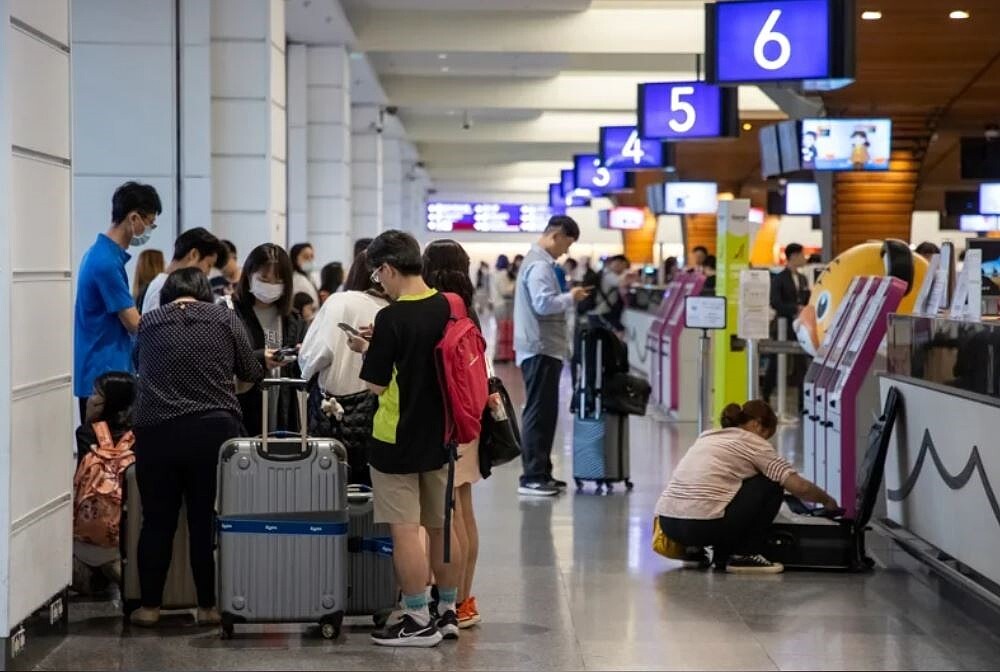 疫後出國旅客倍增，所衍生的消費糾紛也隨之增加。 聯合報資料照片
