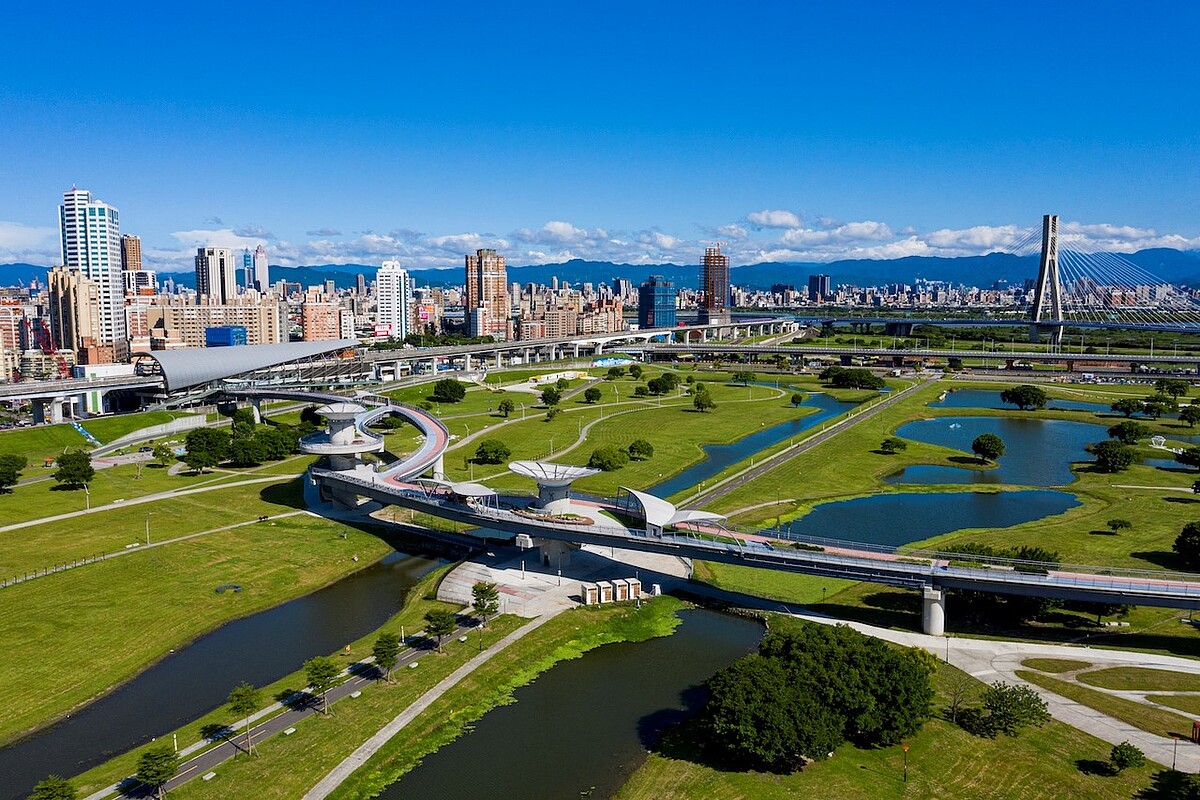 住在新北大都會公園旁，可親水、親景、親大自然。圖／現場提供
