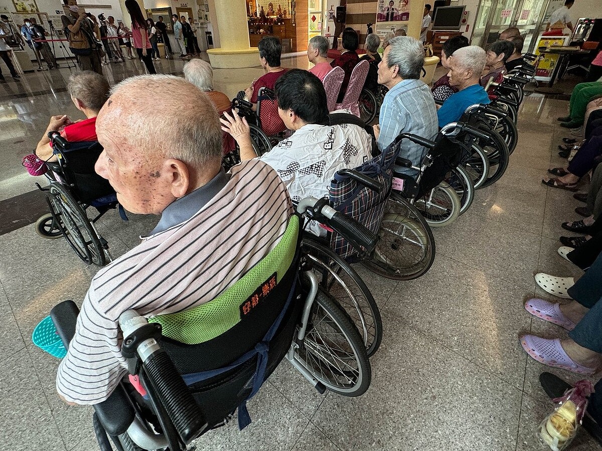 內政部23日公布去(2023)年國人平均壽命。 聯合報系資料照