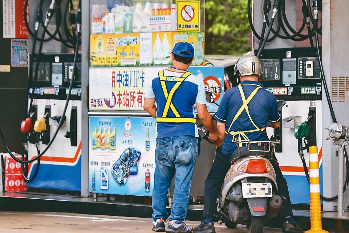 最低工資研究小組報告未明確建議調幅，成員透露，勞動部擔心建議太明確會惹怒資方。記者曾原信／攝影 