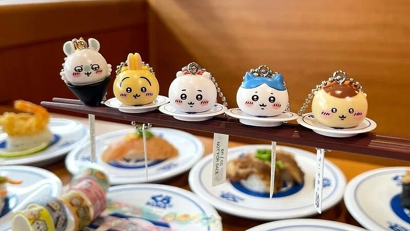 超「吉」可愛,療癒滿點吉伊卡哇、小八貓、兔兔真的太勾錐。 圖/藏壽司提供