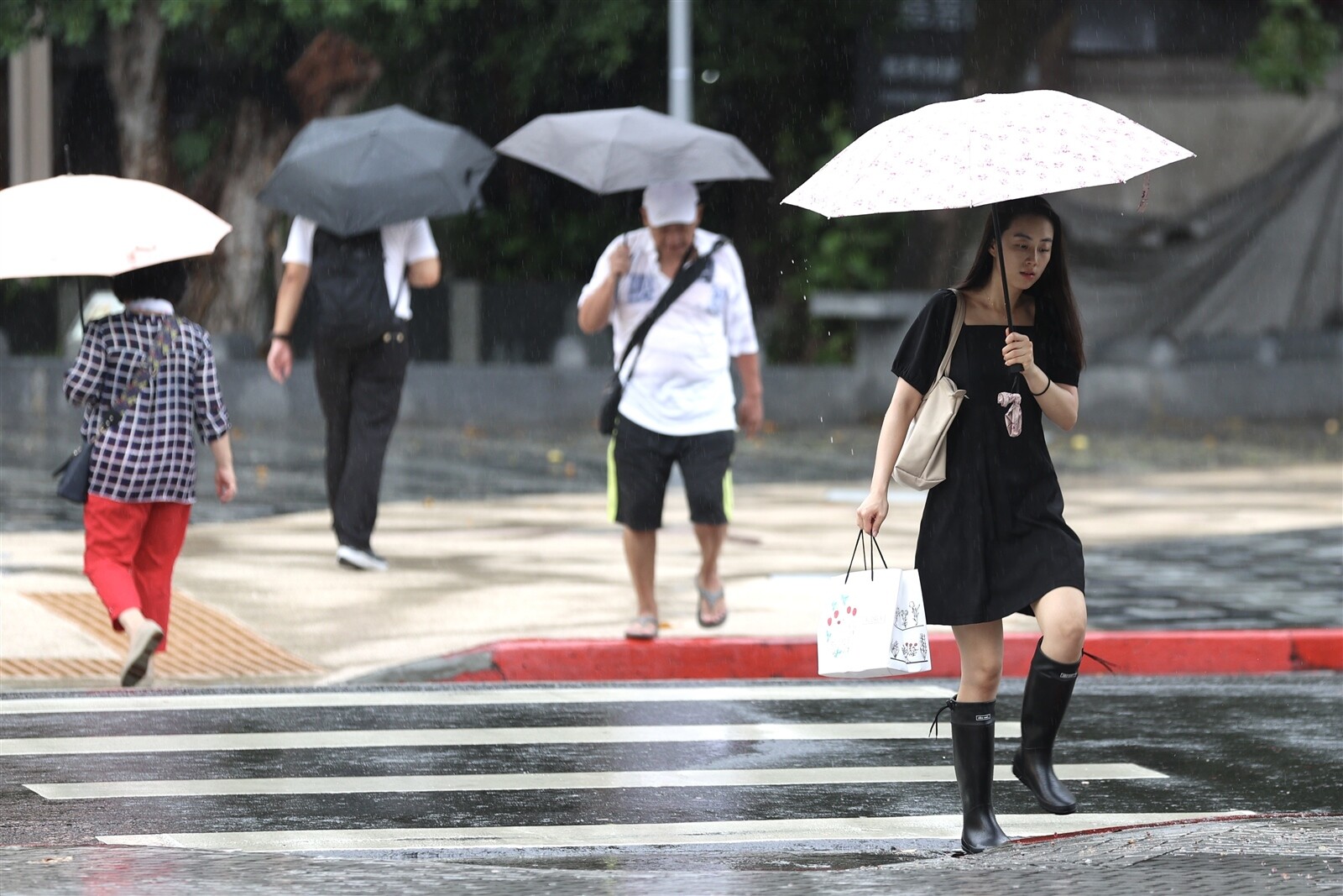 今仍有午後雷雨，且午後熱對流發展可能較為旺盛一些。聯合報系資料照片 